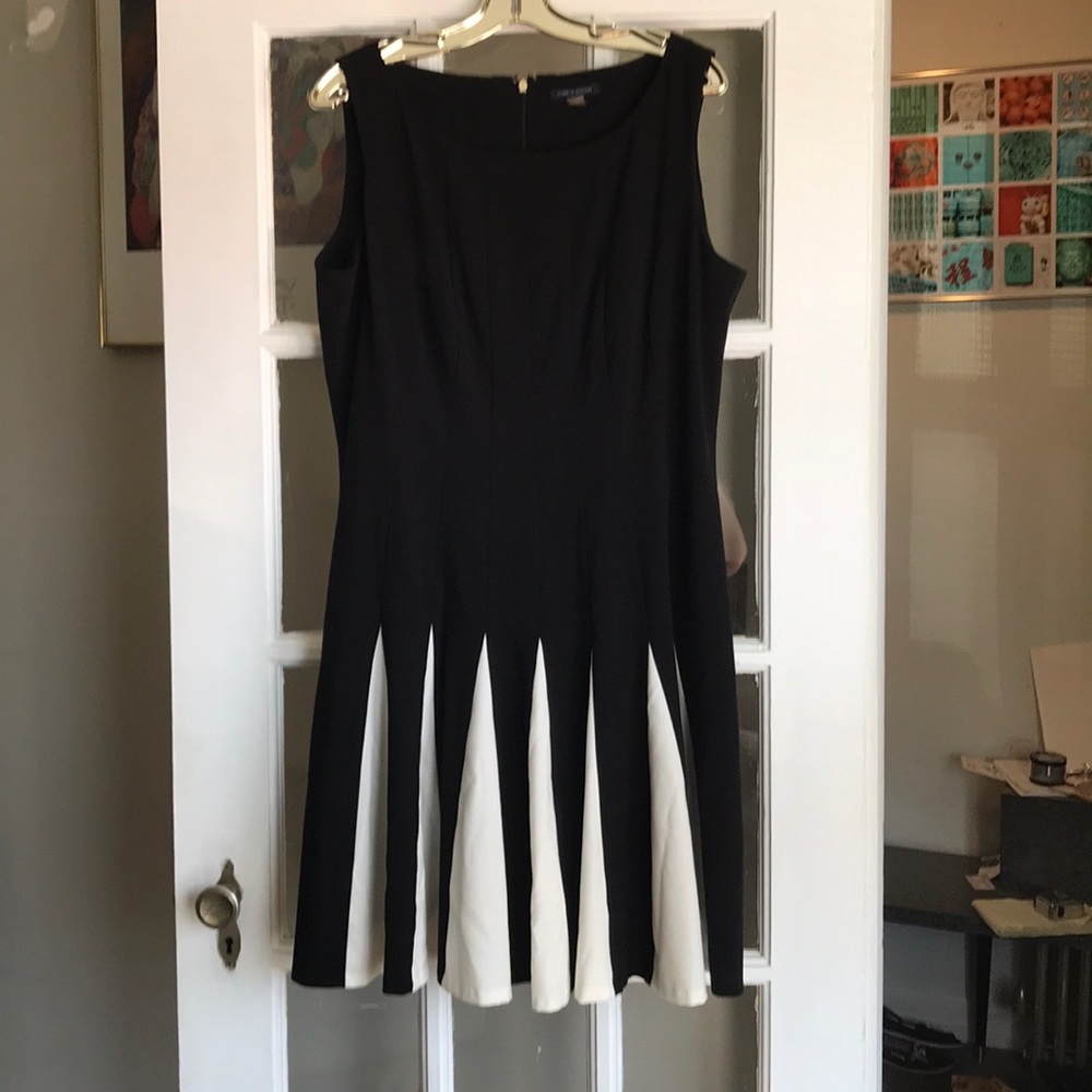 Tommy Hilfiger A-line black-white work dress sz 16
